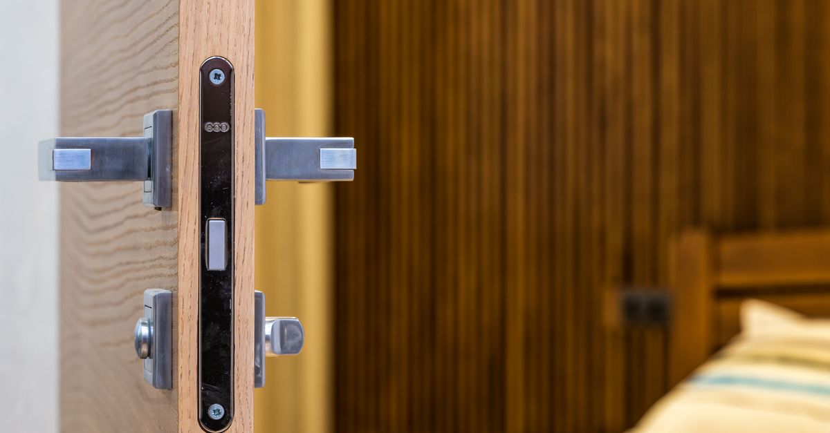 Home Lockout Service — Whitestone Locksmith Queens