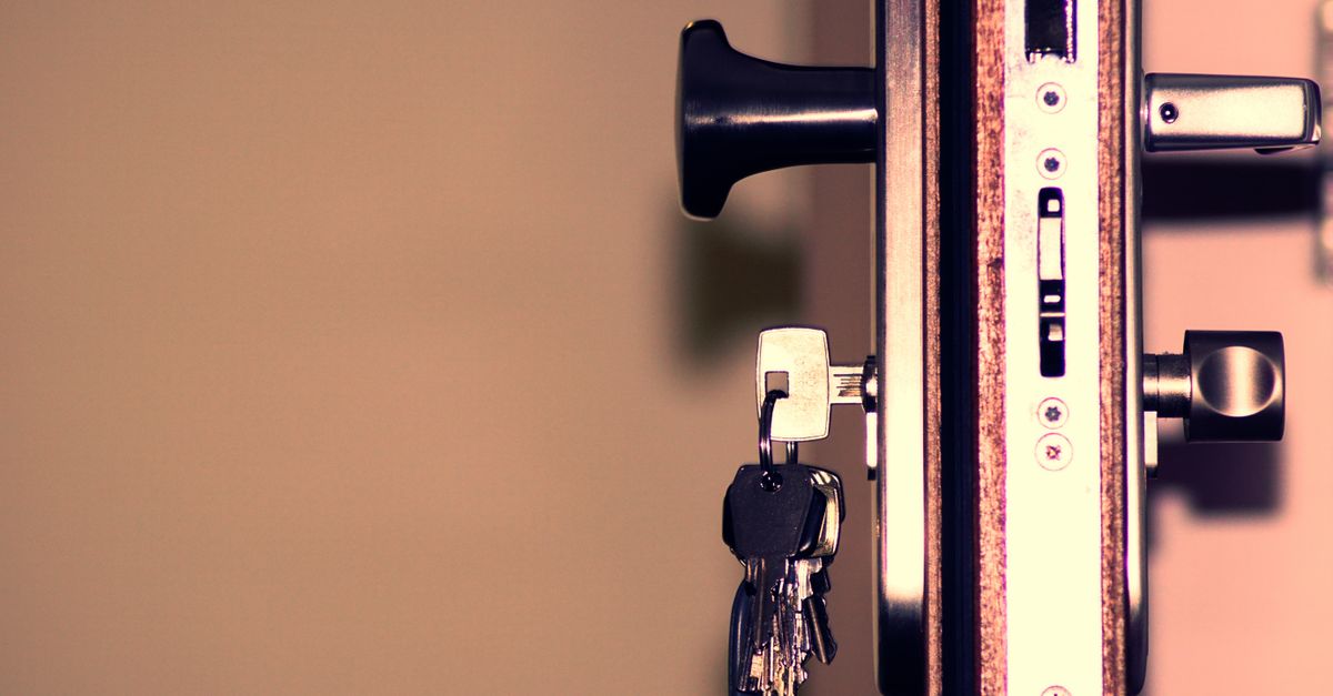 How Much Does an Emergency Locksmith Cost Near Me in Queens? — Whitestone Locksmith Queens