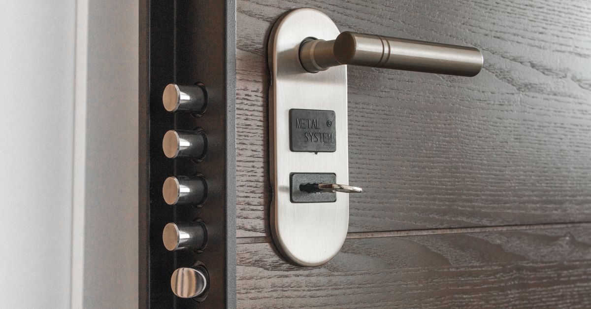 locksmith service technician — Whitestone Locksmith Queens